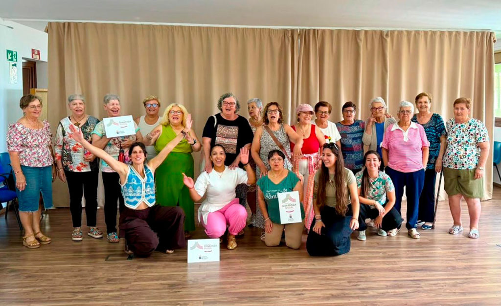 Jóvenes y mayores de Hermigua recuperan la historia del municipio mediante el arte