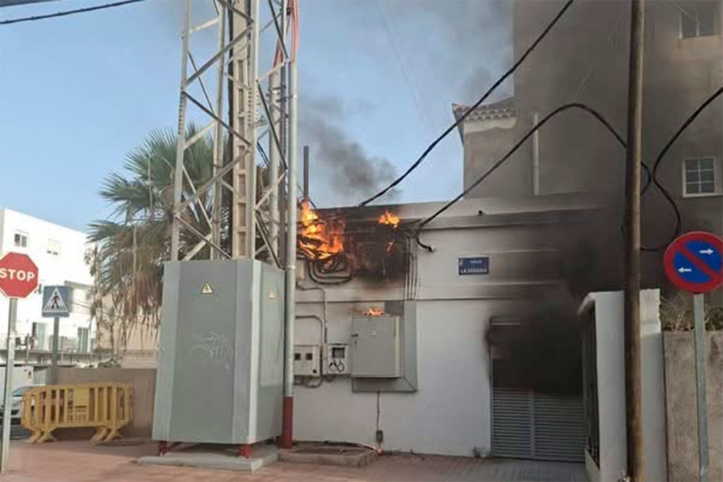 Una explosión en la red eléctrica deja sin luz a más de 8.000 personas en Guargacho