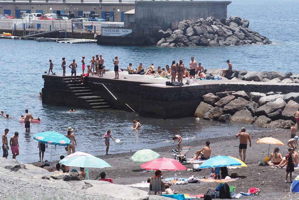 La ola de calor en Canarias repuntará hoy y mañana y el jueves aflojará algo