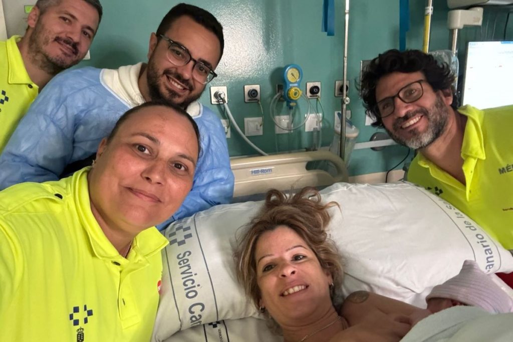 La pequeña Carmen no esperó al hospital: nace de madrugada en una gasolinera de Gran Canaria