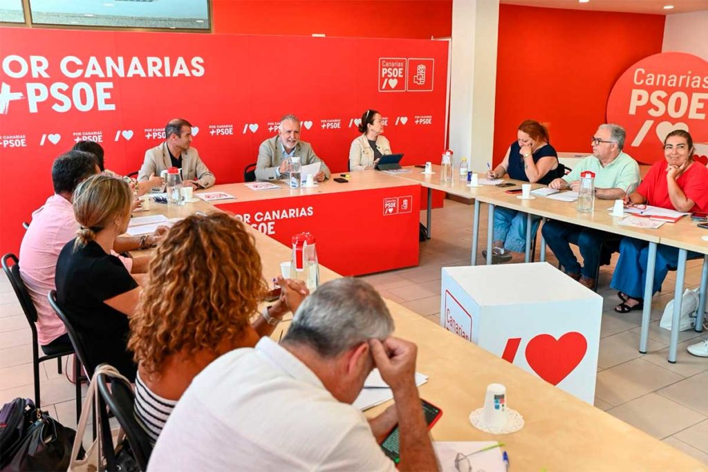 El PSOE se compromete a convertir la educación en Canarias en una prioridad de gobierno