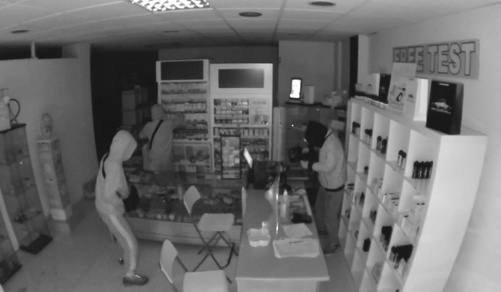Caen tres menores por una oleada de 12 robos en comercios del sur de Tenerife