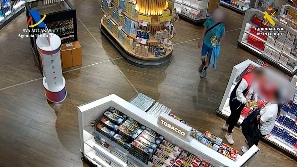Caen dos bandas implicadas en más de 100 robos en una tienda del aeropuerto Tenerife Sur
