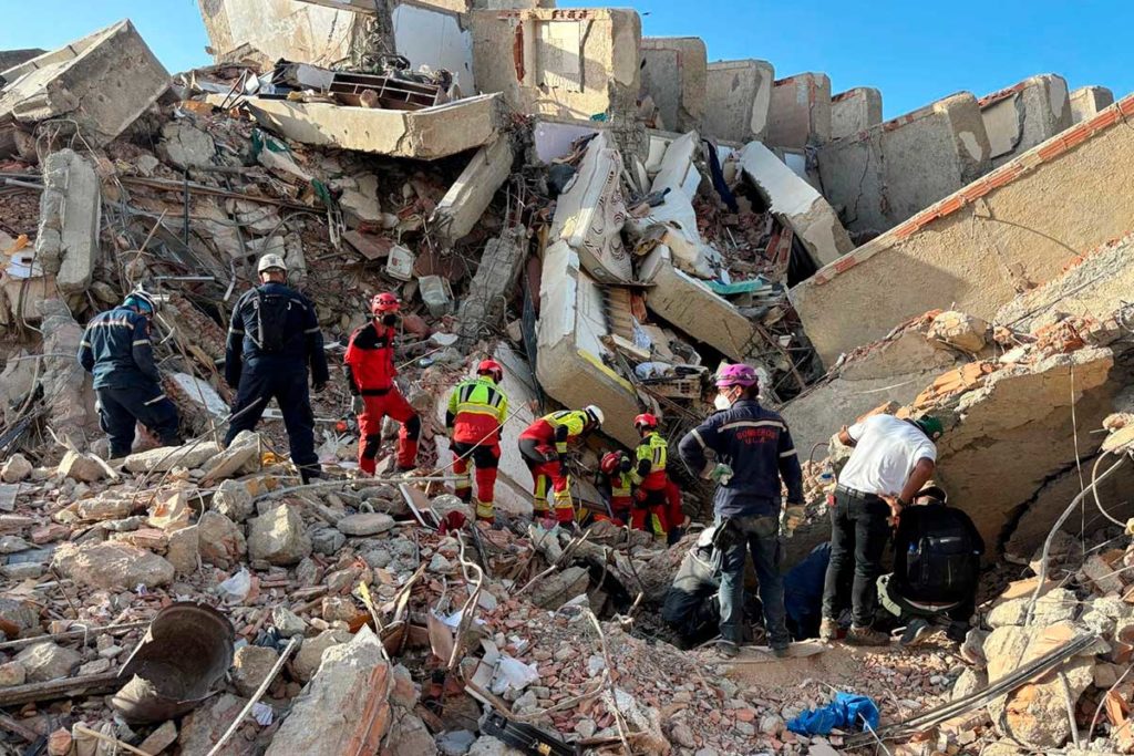 Exteriores aumenta a 32 los españoles fallecidos en los terremotos de Venezuela y rebaja a 142 los desaparecidos