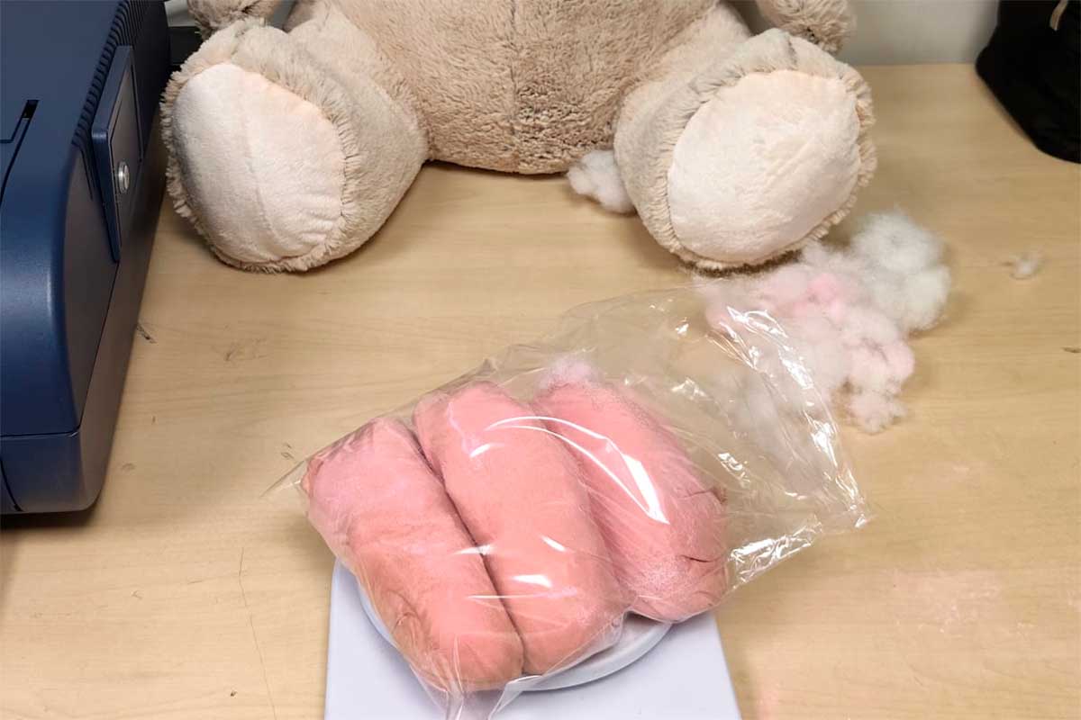 Interceptan un envío de tusi en Tenerife Norte: la droga viajaba oculta en un peluche