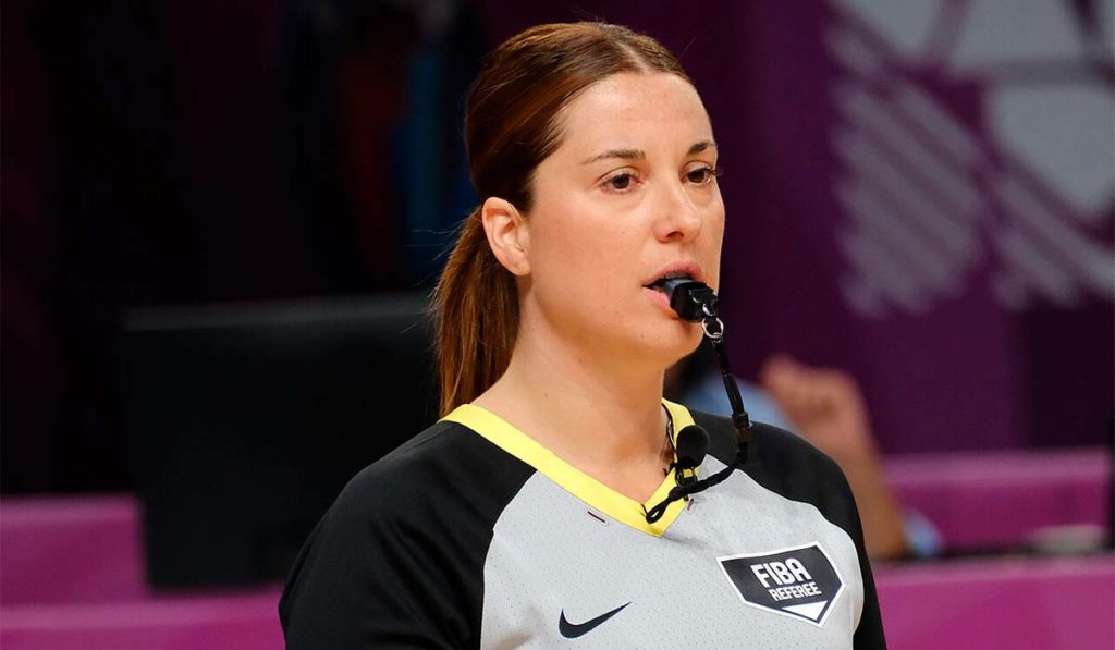 La tinerfeña Ariadna Chueca arbitrará en la Copa Mundial de Baloncesto Femenino 2026: será la única española