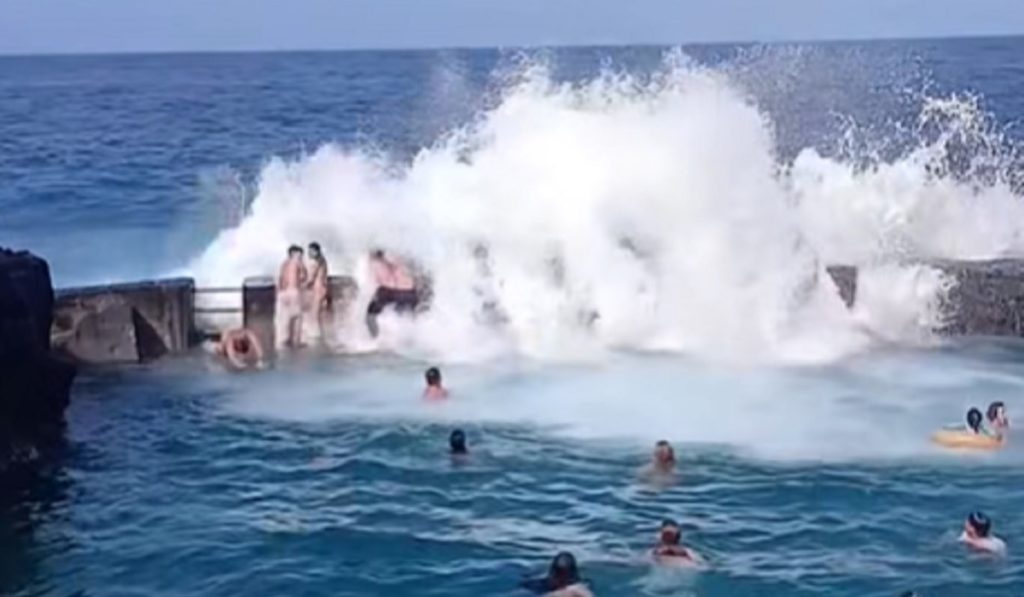 Una imprudencia en el Charco Azul de La Palma pudo acabar en tragedia