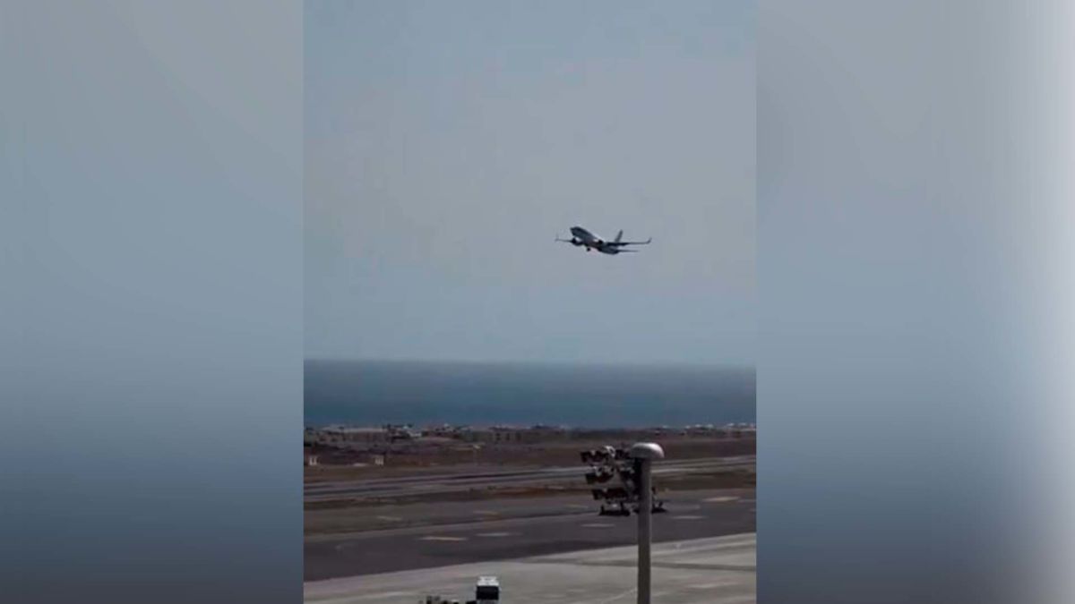 Varias cizalladuras afectan a Tenerife Sur: el vídeo que muestra su efecto en un avión