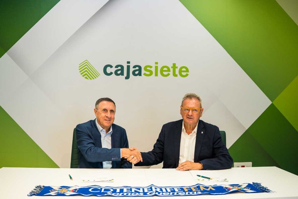 Cajasiete refuerza su compromiso con la igualdad en el deporte y amplía su apoyo al Costa Adeje Tenerife