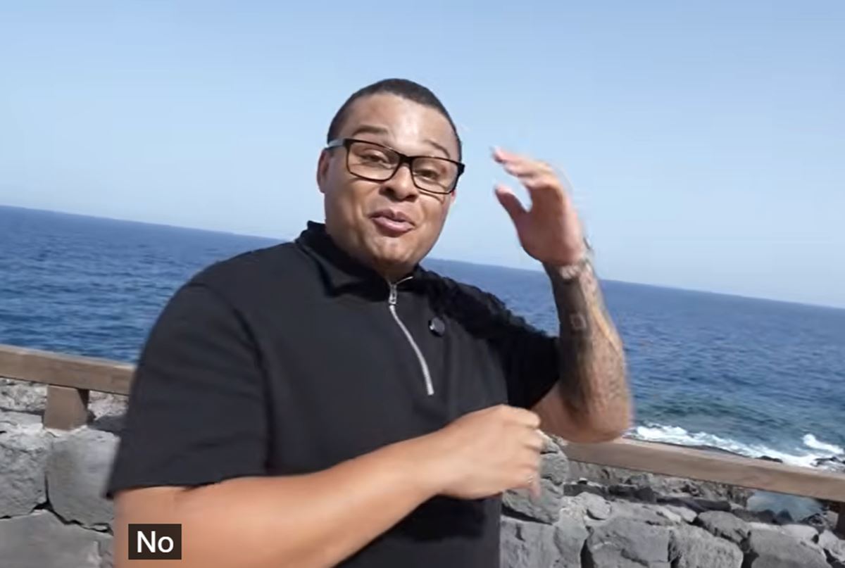 Elías Dosunmu genera críticas en Tenerife por su comentario sobre los guachinches: "Yo quiero comer bien"