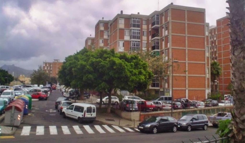 Rehabilitan el Bloque 7 de Los Verodes en Santa Cruz con estándares de eficiencia y accesibilidad universal