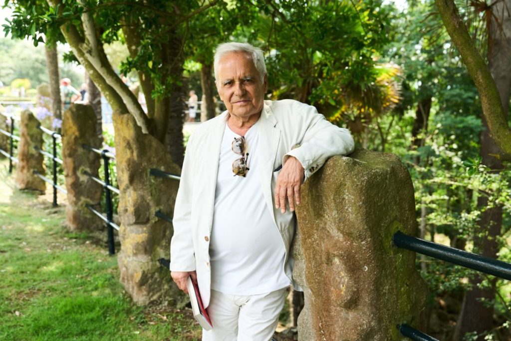 Juan Cruz Reflects on the Art of Listening in New Book 'Inolvidables'