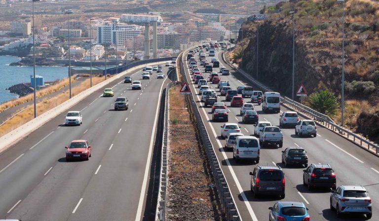El Cabildo de Tenerife da luz verde a las obras en la TF-1: 13,8 millones para renovar 18 kilómetros de autopista