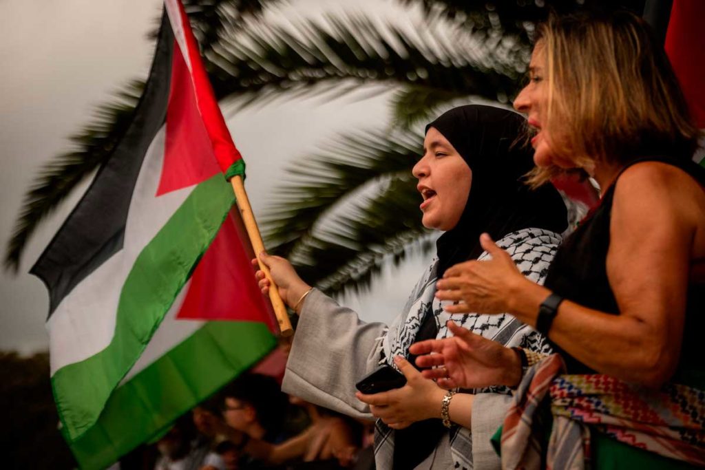 Manifestantes claman en Tenerife contra la presencia de Israel en el Mundial de waterpolo