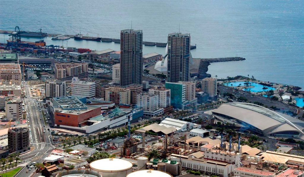 Asodiscan avisa al Ayuntamiento de Santa Cruz de Tenerife: la Zona de Gran Afluencia Turística lleva 15 años sin actualizarse