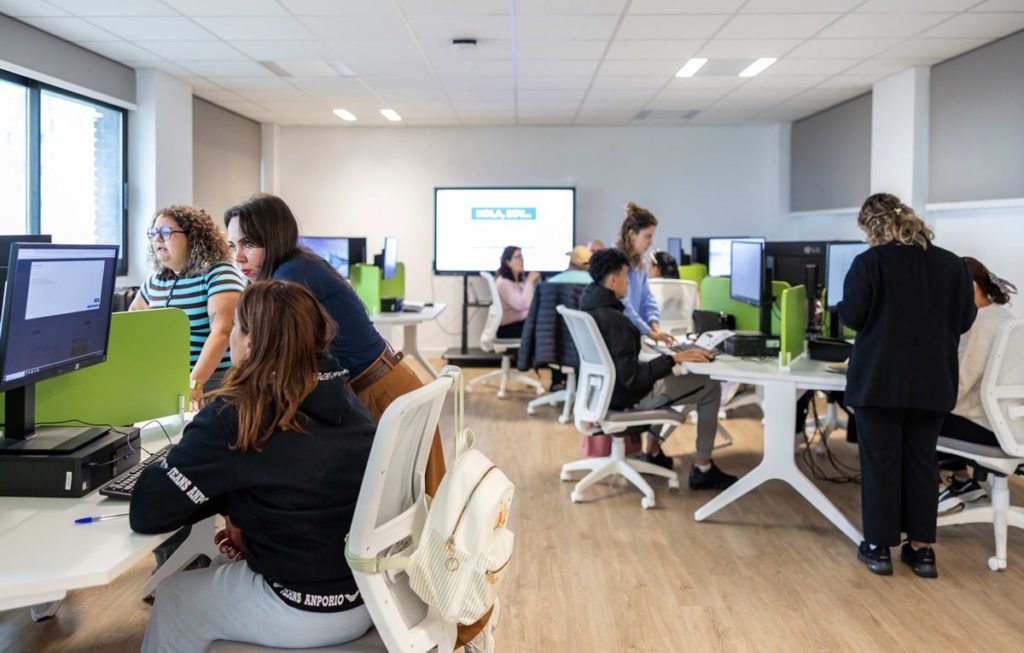 Santa Cruz de Tenerife Launches New Training Initiative to Boost Job Market Skills