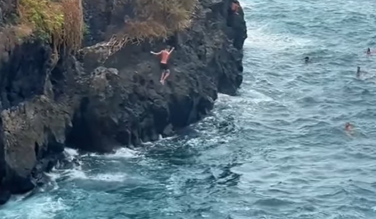 El SUC advierte del peligro de hacer estos saltos al mar en Canarias