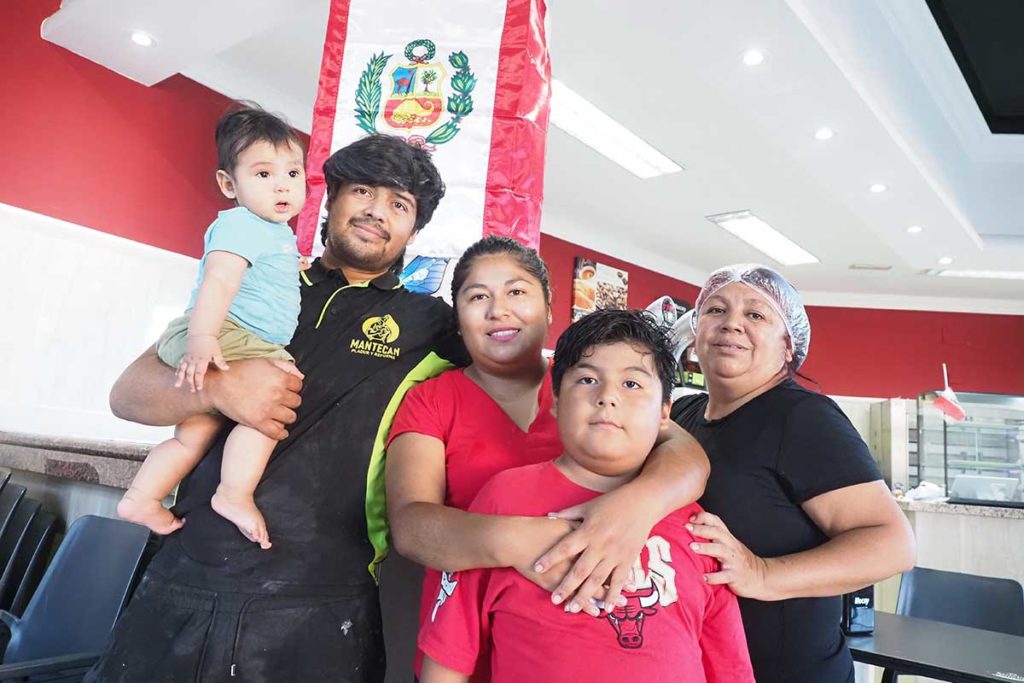 “Sin papeles es muy difícil; ahora tenemos una oportunidad para trabajar y luchar”