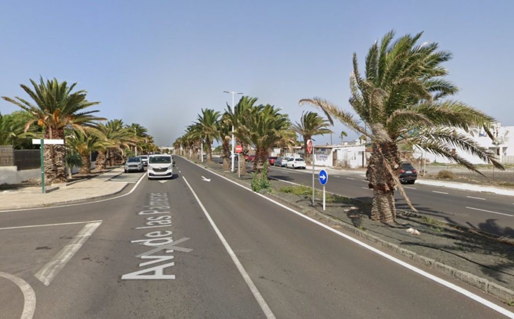 Los hechos tuvieron lugar en la Avenida Las Palmeras, municipio de Teguise. | Google Maps