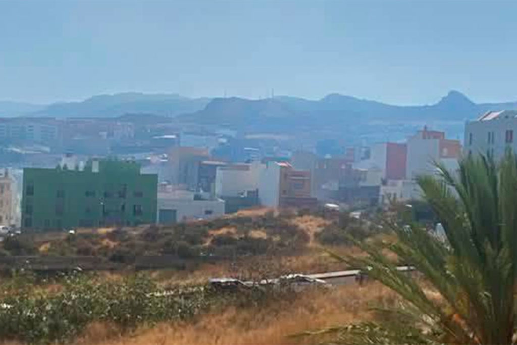 Un nuevo incendio de matorral moviliza a los bomberos en El Sobradillo