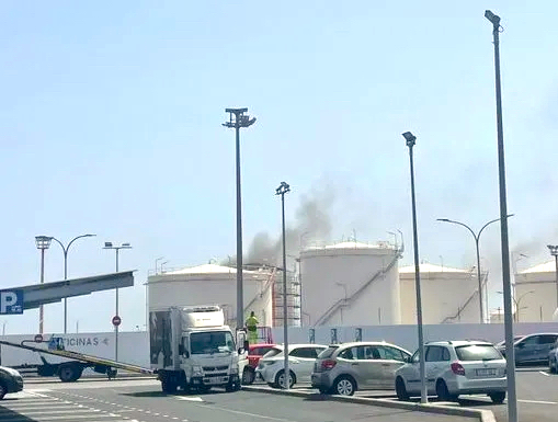 Los dos heridos por la explosión mortal de un tanque de combustible en Gran Canaria están graves y hospitalizados