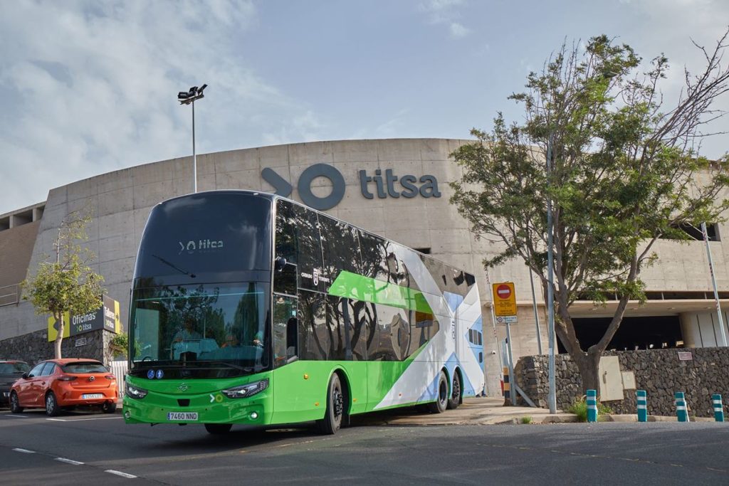 Tenerife Adds 13 Double-Decker Buses to Ease Motorway Congestion