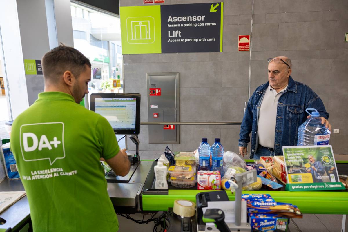 HiperDino ahorra cerca de 40 millones de euros durante el primer semestre de 2026 en los hogares de Canarias con sus ofertas y descuentos