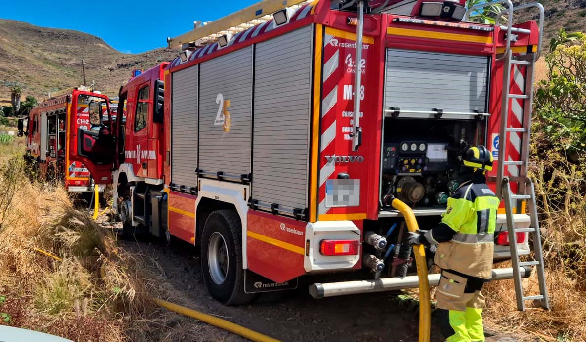 Alerta por el incendio de una vivienda de La Laguna