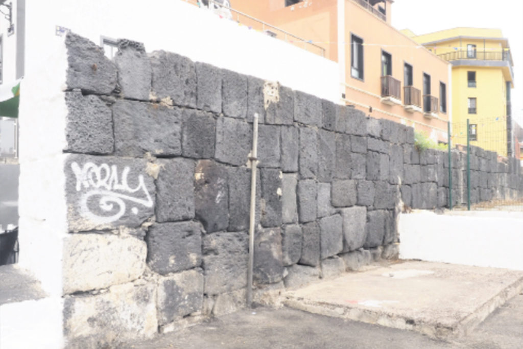 Denuncian el estado de abandono de la antigua batería del muelle en Puerto de la Cruz