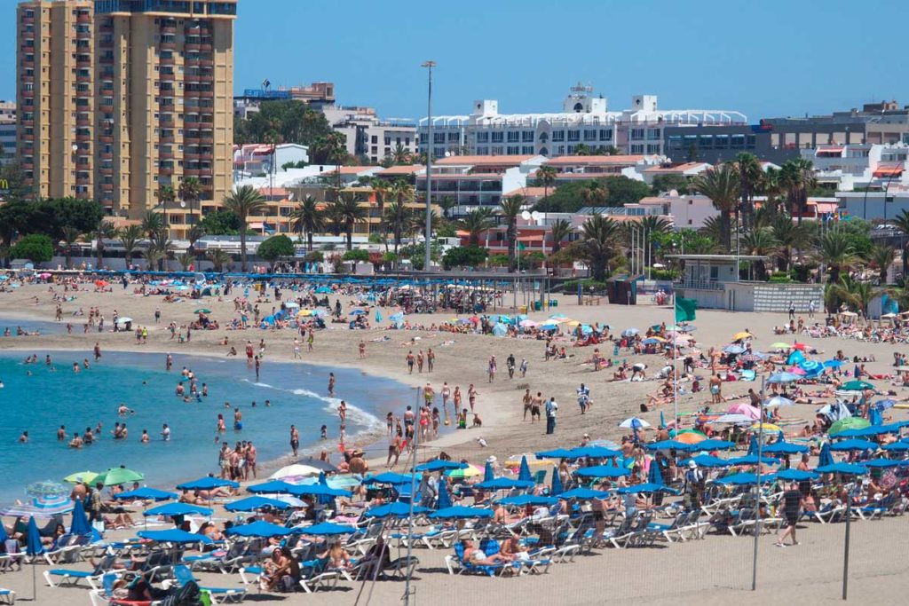 Turistas, turismo, Los Cristianos, Arona