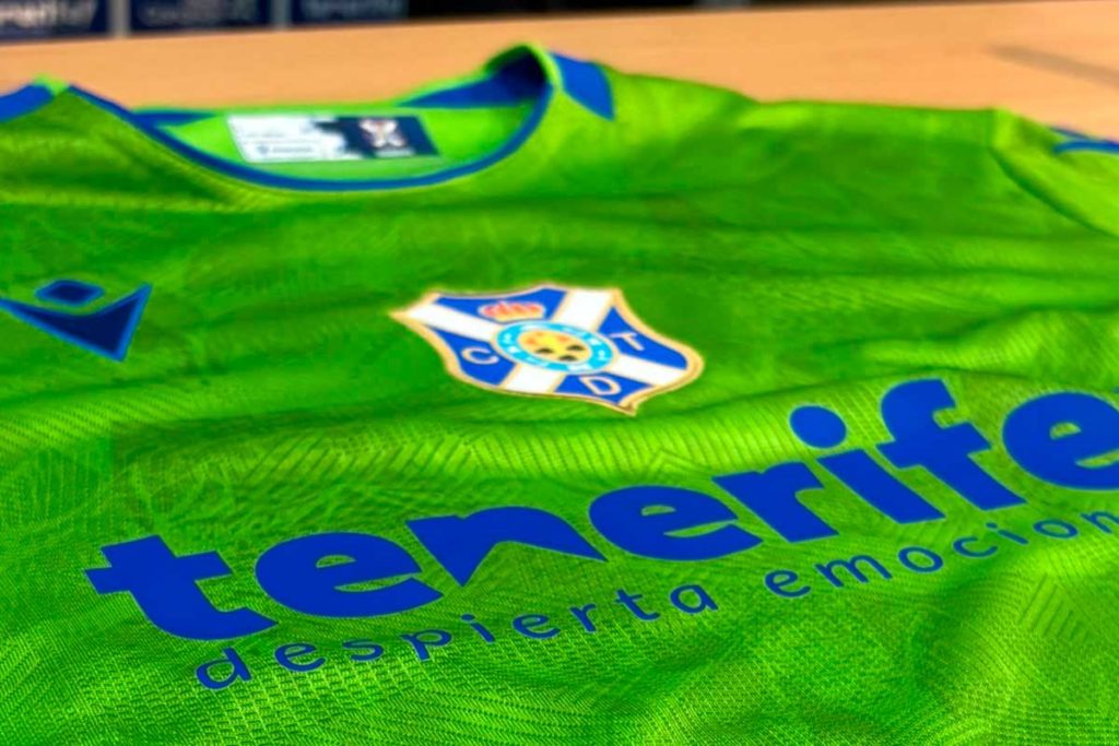 El verde protagoniza la tercera equipación del CD Tenerife