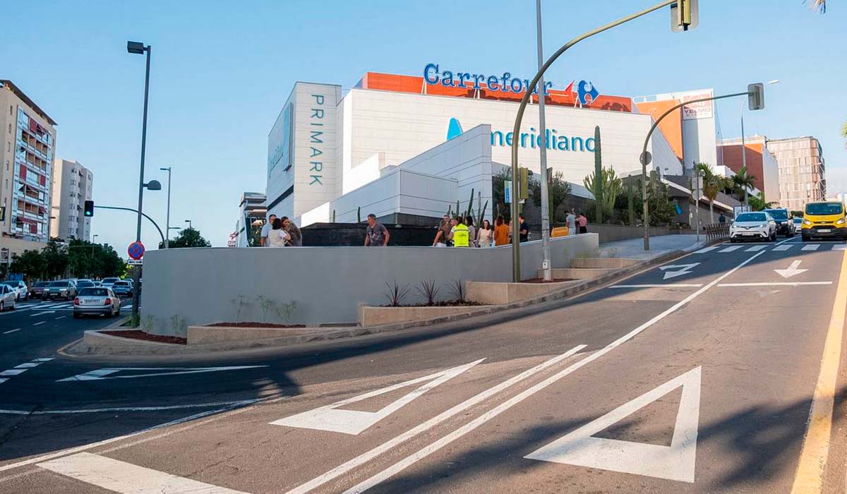 Adiós a la acera más peligrosa de Santa Cruz: así queda el nuevo acceso al Meridiano