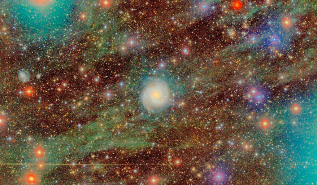 Campo entero observado por el estudio de la Galaxia M74 / IAC
