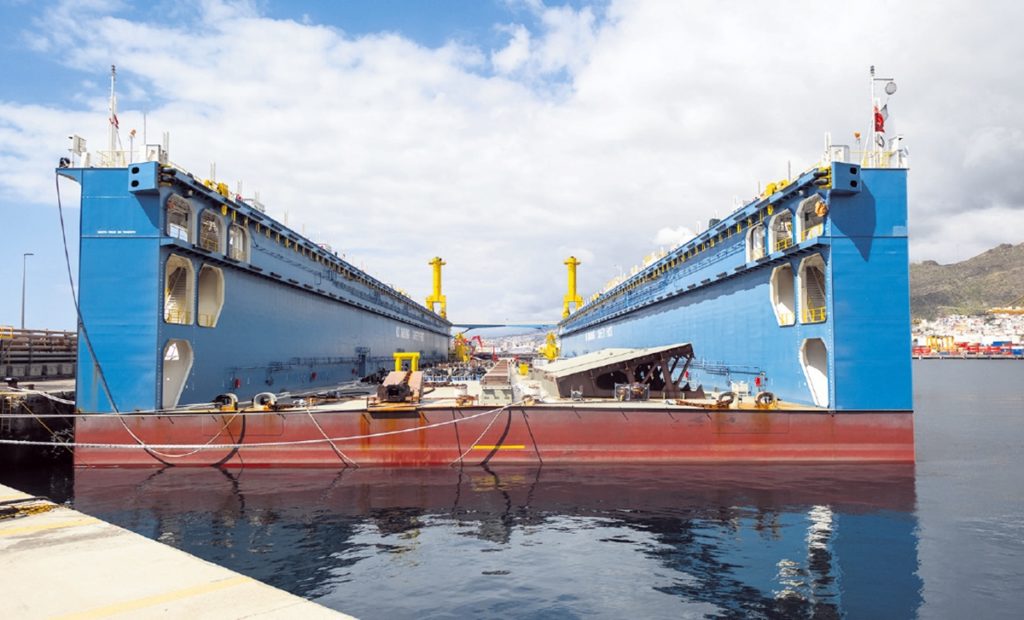 Tenerife transforma la reparación naval con el nuevo dique flotante