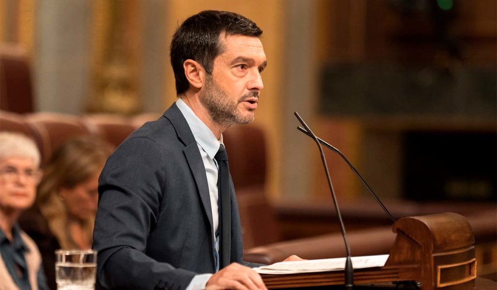 Bustinduy pone fecha al fin de las listas de espera de la dependencia: “En 2028 tienen que ser cero”