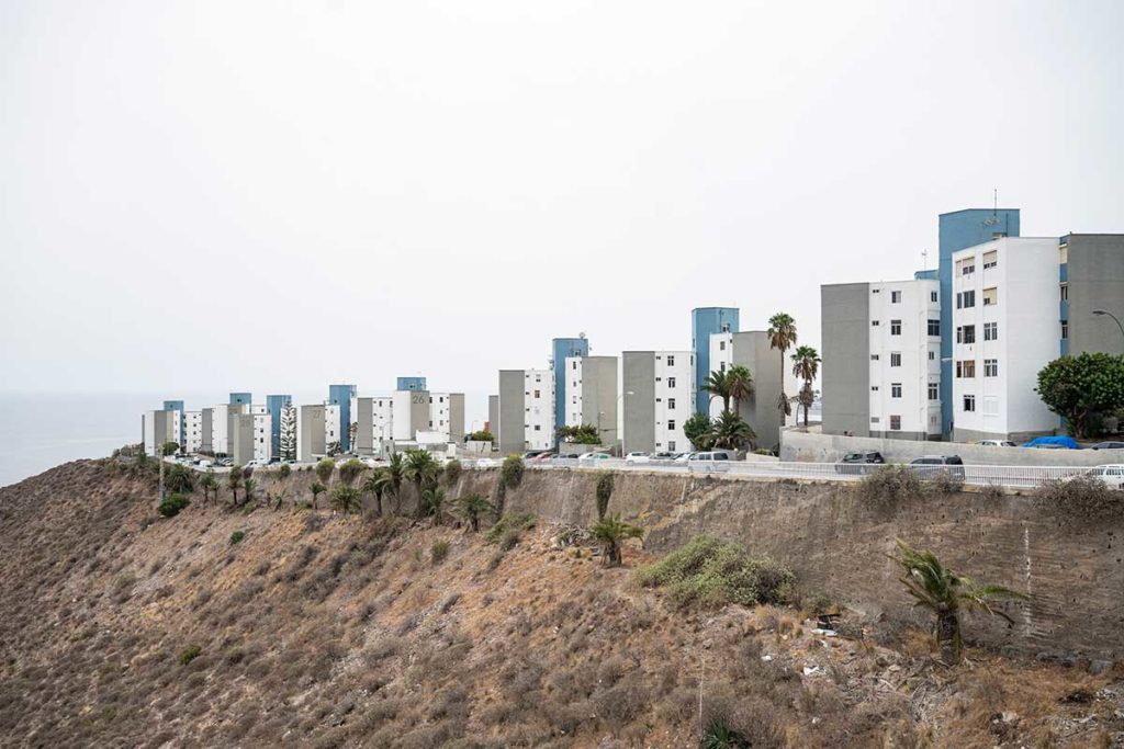 Una canaria de 87 años logra la propiedad de su casa tras 50 años: el contraste con Maricarmen