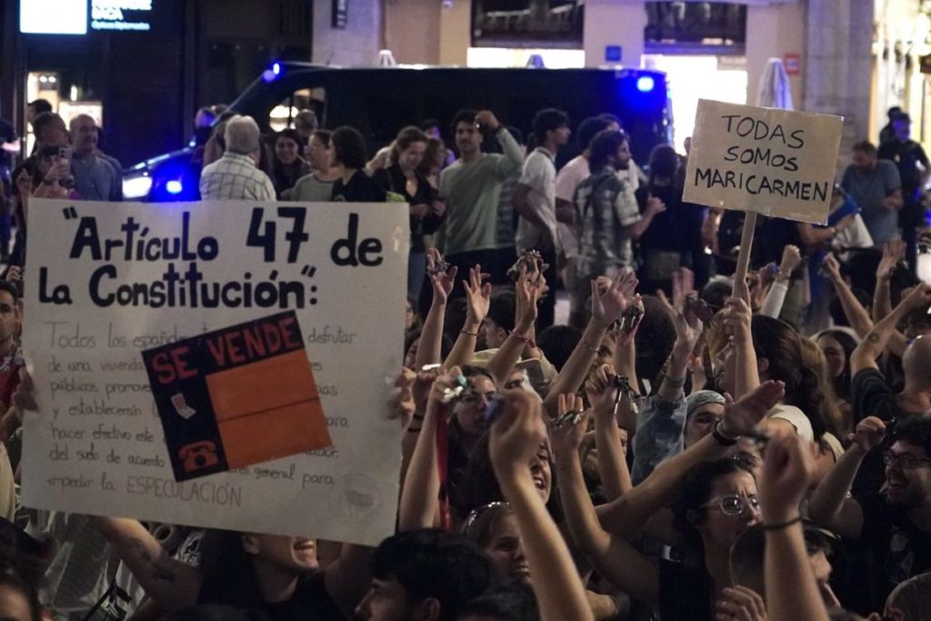 Concentración y cena colectiva del Sindicato de Inquilinas bajo el lema ¡Ni una Maricarmen más! Hasta conquistar el derecho a la vivienda