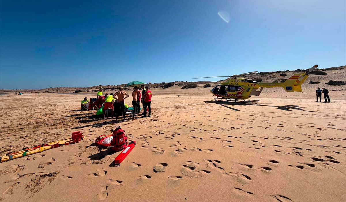 Grave accidente de un surfista en Canarias: tuvo que ser evacuado a otra isla