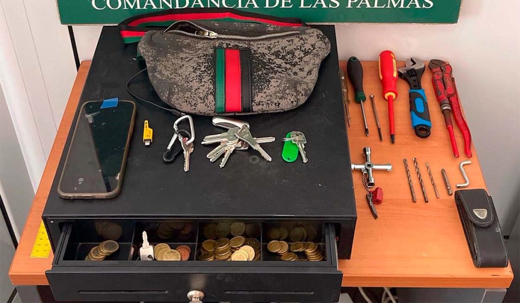 Roba objetos por más de 8.000 euros en una casa de Fuerteventura, pero deja pistas que lo delatan