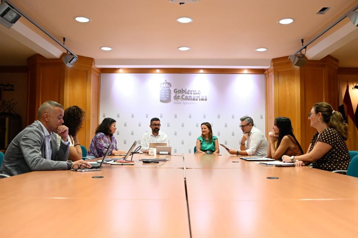 Encuentro de trabajo convocado por la empresa pública Gesplan.