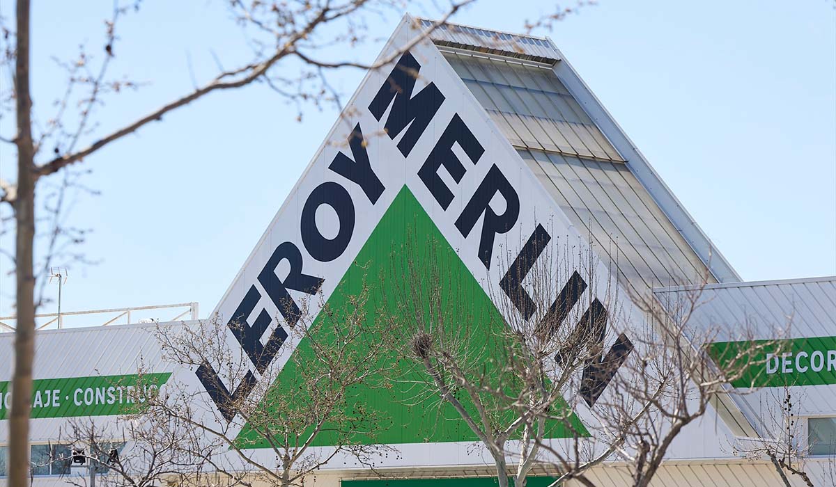 Leroy Merlin pide dejar de usar este proyector por riesgo de lesiones oculares