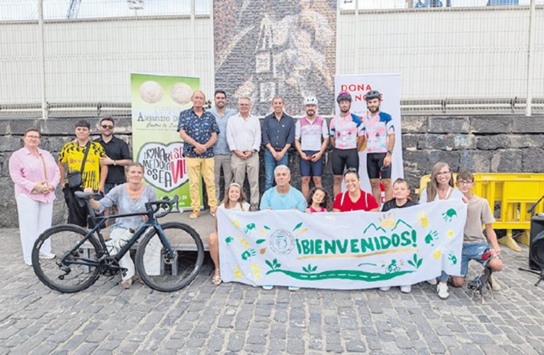 Lionell, superviviente de leucemia, recorre Tenerife en su reto solidario