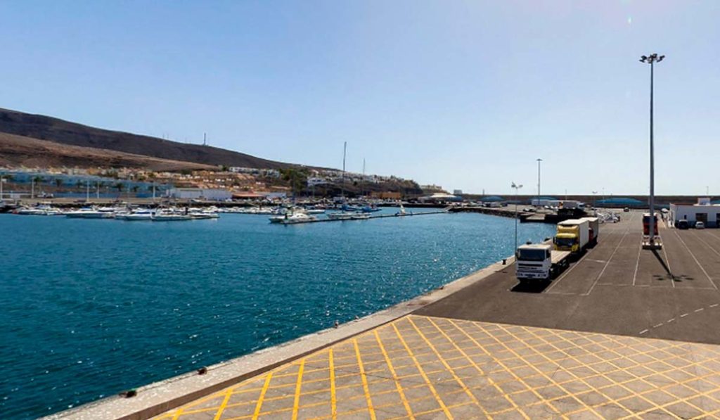 Iba a embarcar en Fuerteventura con una bolsa de deporte, pero la Guardia Civil lo pilló: llevaba más de 10 kilos de hachís