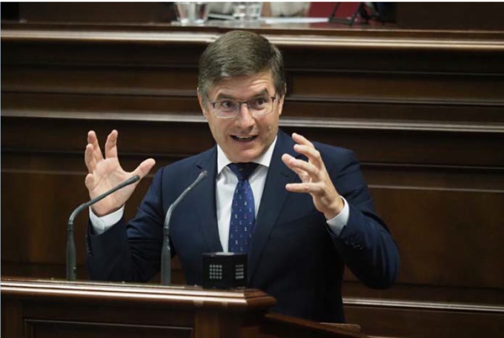 Vox invita a Clavijo a romper en Arona y Granadilla si está incómodo