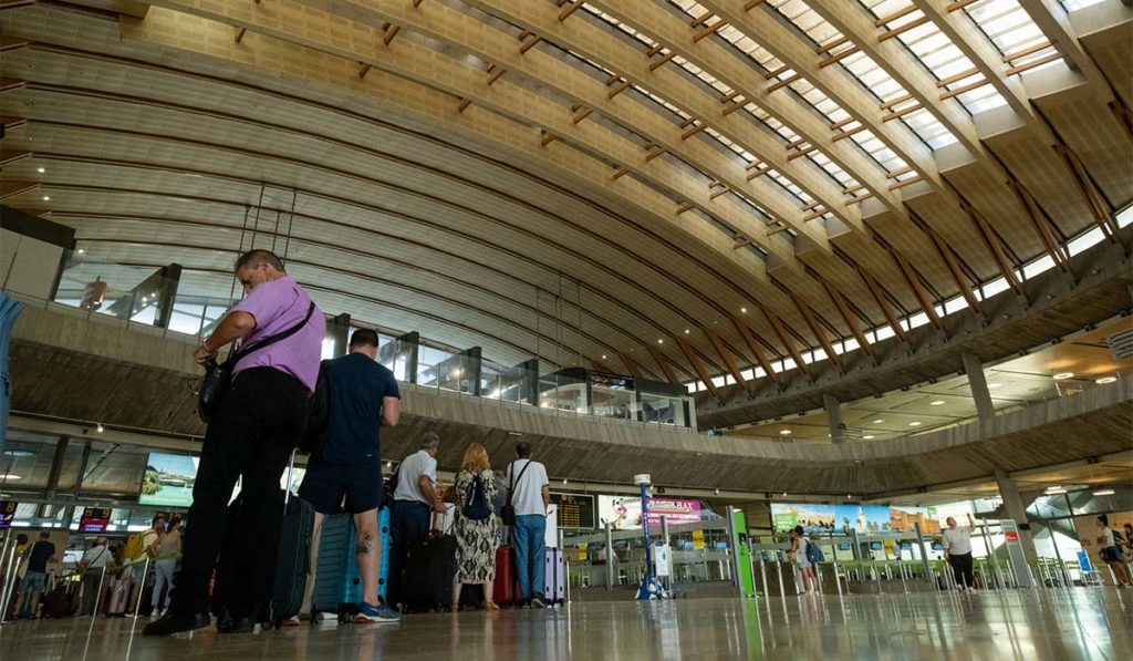 Los aeropuertos de Canarias recibirán 1.807 millones: así se repartirán las inversiones
