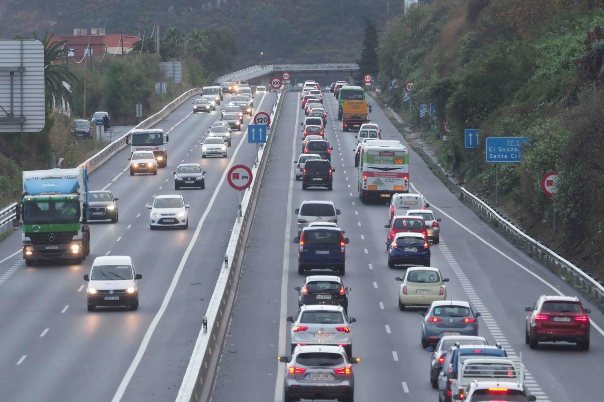 Tráfico en la autopista TF-5, en Tenerife, en una imagen de archivo