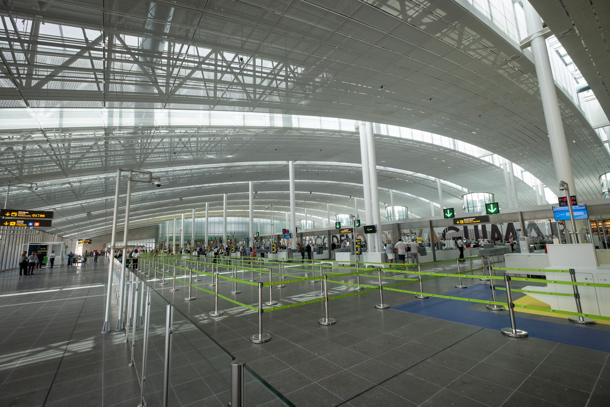 Canarias Tiene un Límite se opone a la ampliación de los aeropuertos y presentará "batalla legal y ciudadana"