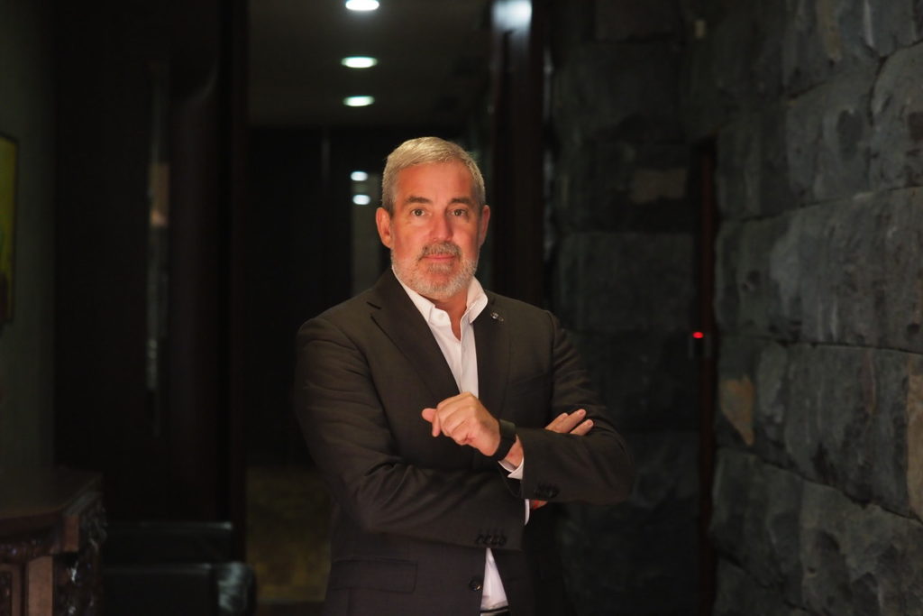 Clavijo asegura que hubo "golpes de calor y lipotimias" en colegios de Canarias