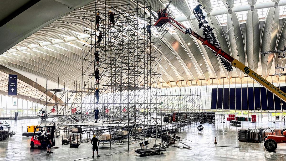 El escenario inmersivo que aterriza en el Recinto Ferial: 600 luces y 400 metros de pantallas