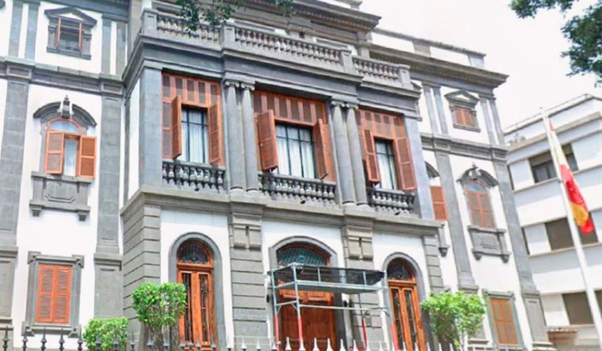 Es oficial: estudiantes de la ULL podrán hacer prácticas en centros de Defensa en Canarias